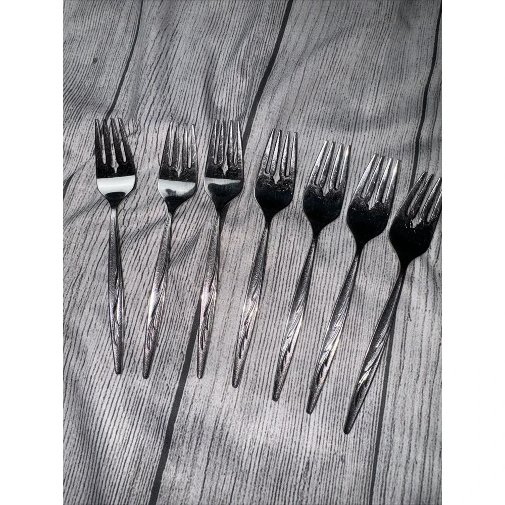 1847 Rogers Bros Stainless Flatware Forks Spoons Sea Island 17 Pcs Lot Vintage